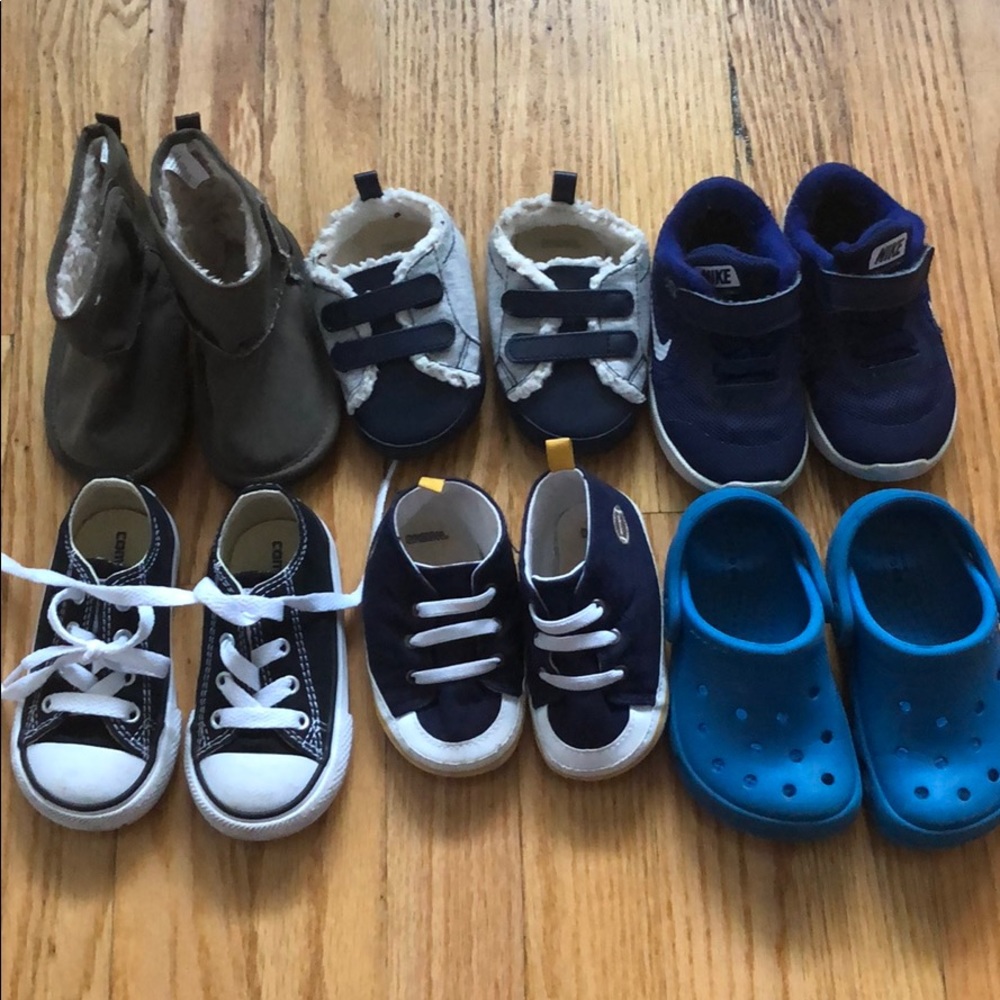 Boys shoes